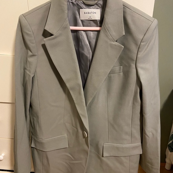 Aritzia Babaton Agency Blazer - Picture 1 of 2